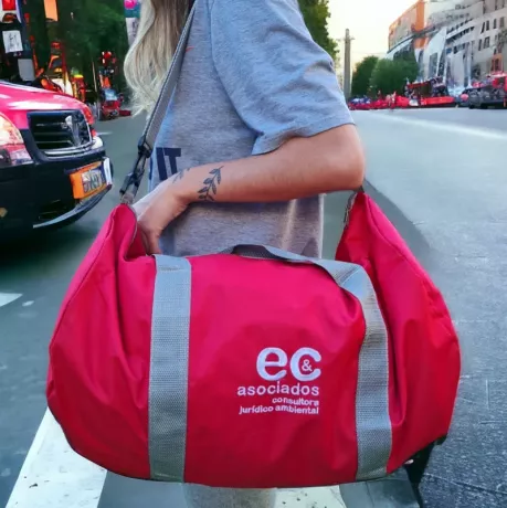 Bolso urbano bordado