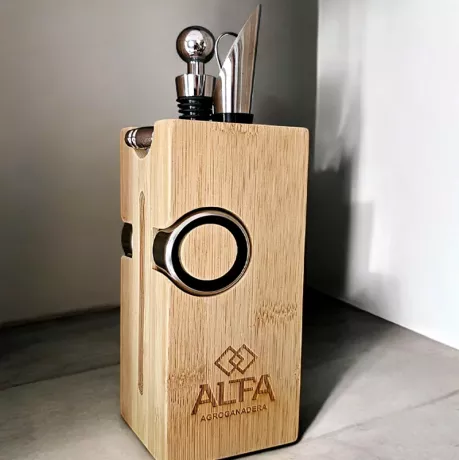 Set de vino con logo grabado