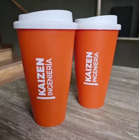 Vasos plásticos con logo impreso