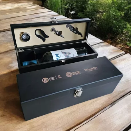 Caja para vino con logo