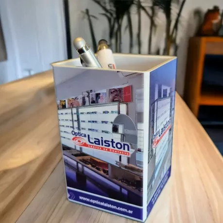 Cubo porta lápices con logo y diseño en 4 caras