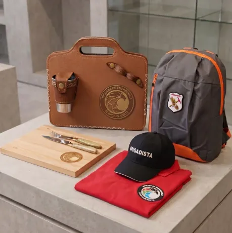 Kit de productos personalizados. Cliente: Brigadista