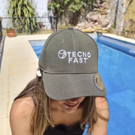 Gorra premium con bordado