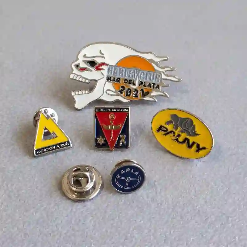 Pin matrizado formas a eleccion
