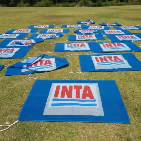 Foto de Banderas sublimadas. Diferentes medidas