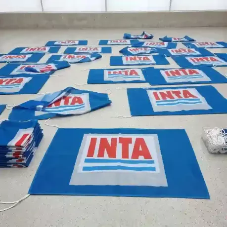 Foto de Banderas sublimadas. Diferentes medidas